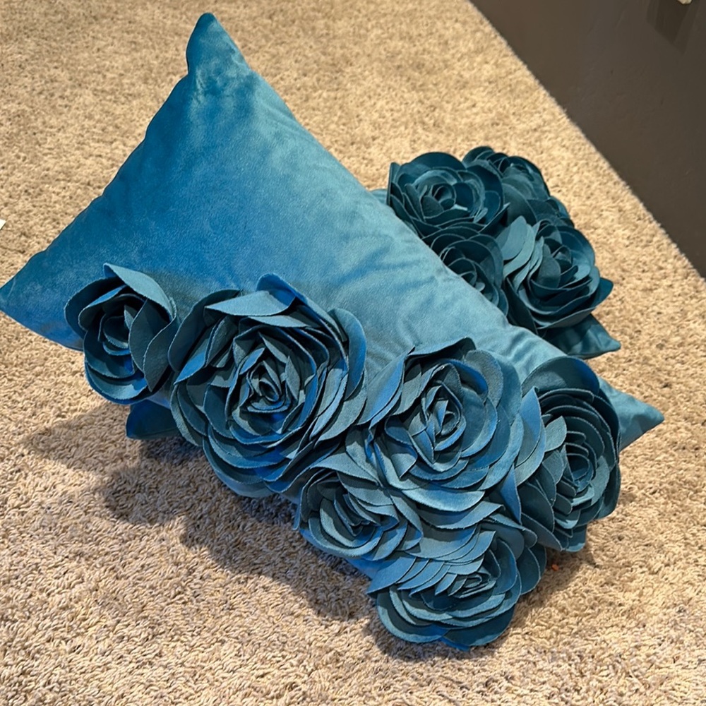 Teal/Turquoise Velvet Decorative Pillows with Floral Design SET